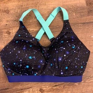 Victoria Secret sports bra 34 DD